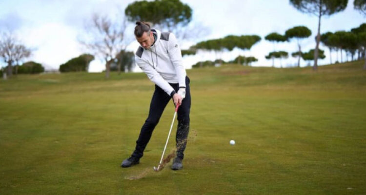 Gareth Bale debut profesional en el golf