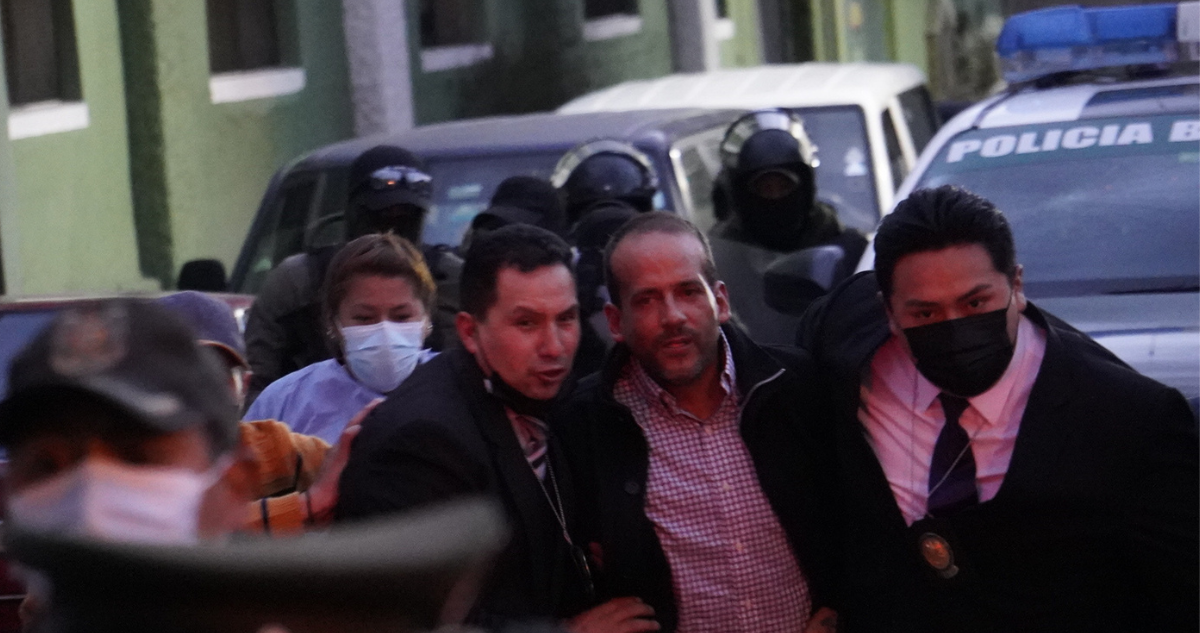Imagen de la detención del gobernador Camacho