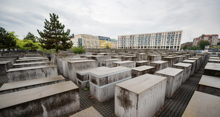 Monumento en memoria de las personas muertas por el holocausto