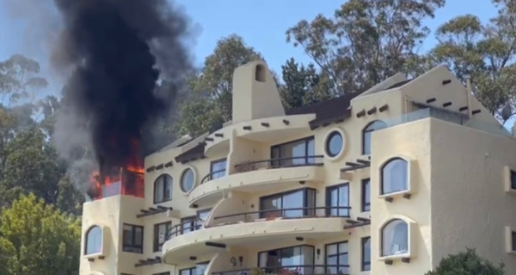 Incendio en edificio de Pingueral