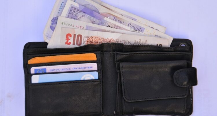 La inflación de la OCDE cayó al 10,3%, cuatro décimas menos