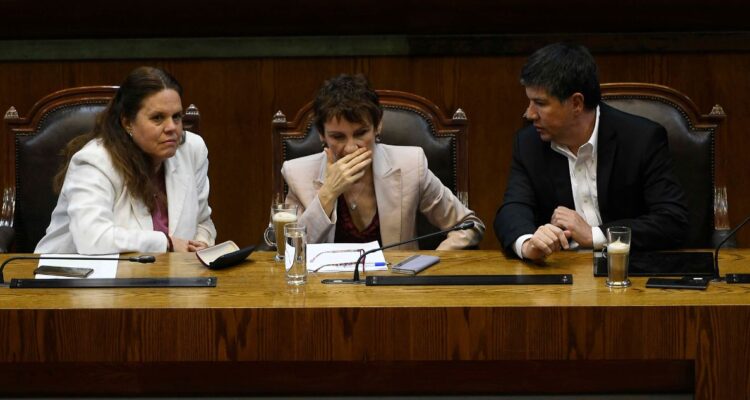 Cámara rechaza en general infraestructura crítica y prórroga de 35 días a EEC: pasan a comisión mixta