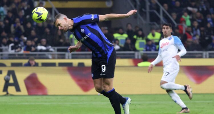 Inter venció al líder Napoli y la Serie A está al rojo