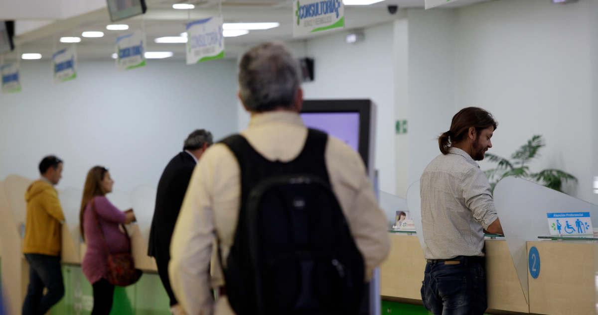 Colegio Médico pide a Isapres reintegrarse a mesa con el Gobierno para buscar solución a crisis