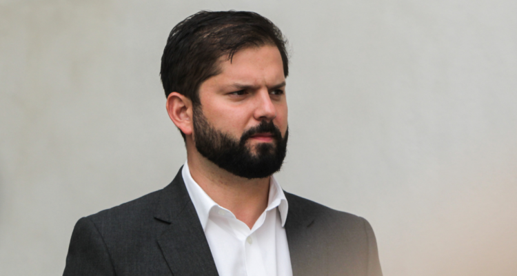 renuncia jefe de gabinete de Boric