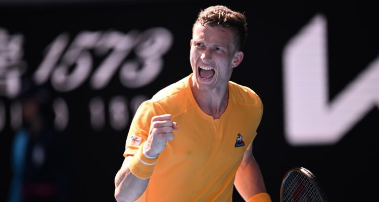 Jiri Lehecka dio otro batacazo en el Abierto de Australia.