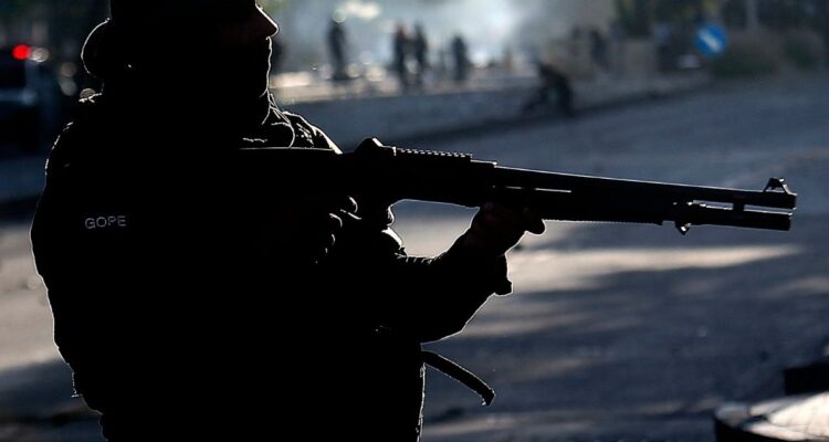 Reprograman juicio contra Carabineros