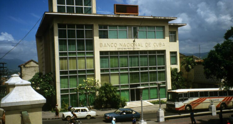 Justicia británica analiza demanda contra Cuba por impago de deuda con bancos europeos