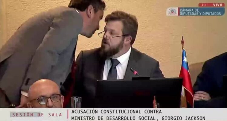 “Voy a quedar en ridículo”: el micrófono abierto de Johannes Kaiser cuando sostenía AC contra Jackson