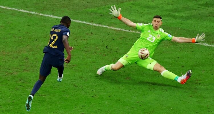 Kolo Muani aun recuerda el gol errado a último minuto ante Argentina.