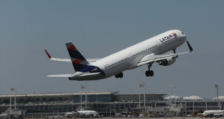 Latam proyecta que su operación doméstica superará los niveles prepandemia
