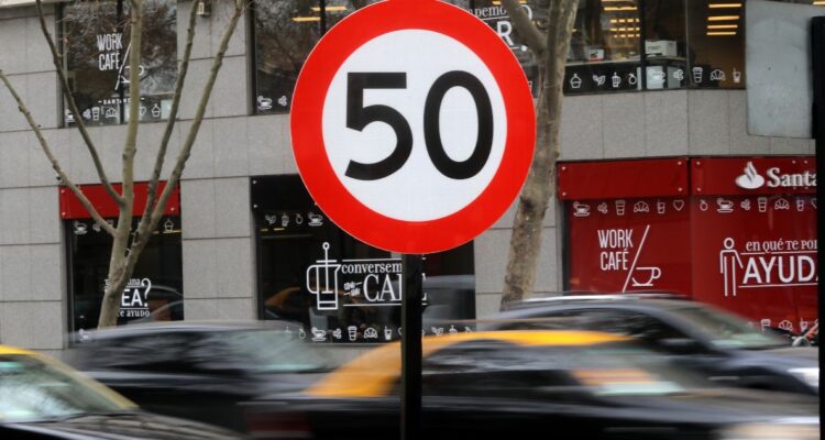 Aprueba Ley CATI que crea el Centro Automatizado de Tratamiento de Infracciones de tránsito