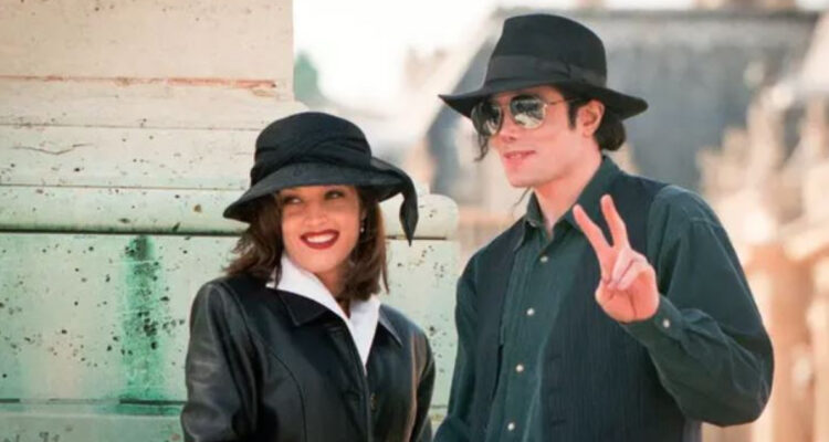 Lisa Marie Presley junto a Michael Jackson.