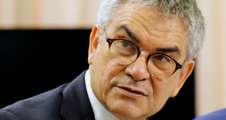 Marcel asimila crisis de isapres y afirma no se puede obligar a millones de personas cambiar a Fonasa