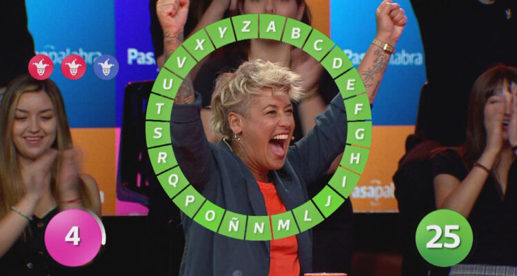 La cantante María Jimena Pereyra celebrando su triunfo en Pasapalabra.