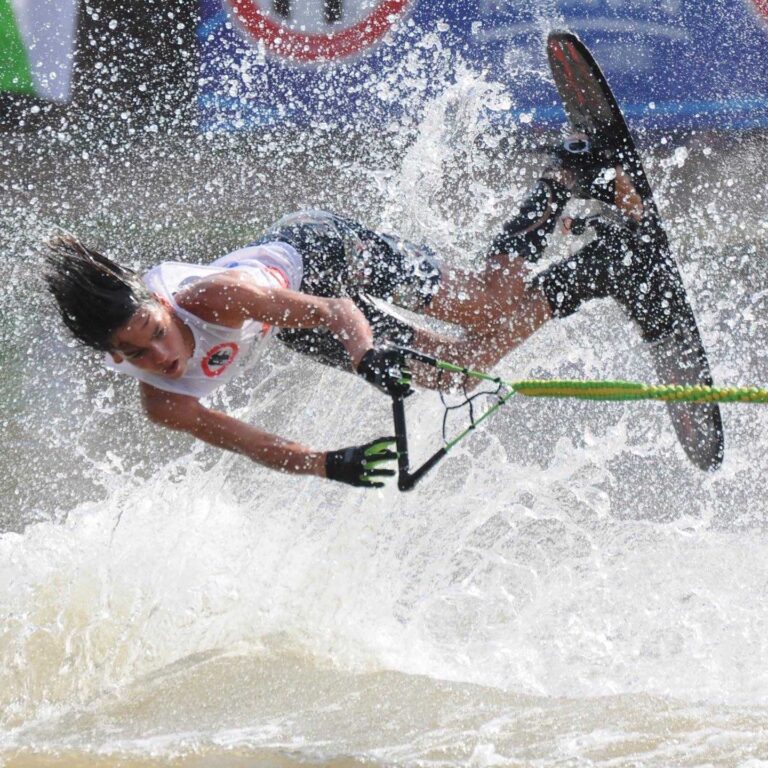 Matías González se queda con el oro en la modalidad figuras del Mundial de Esquí Náutico.