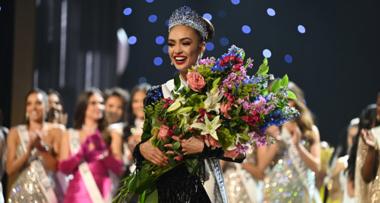R'Bonney Gabriel es Miss Universo 2022