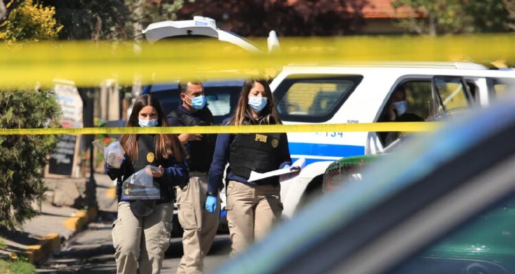 Un muerto y un herido deja balacera contra un vehículo en La Florida