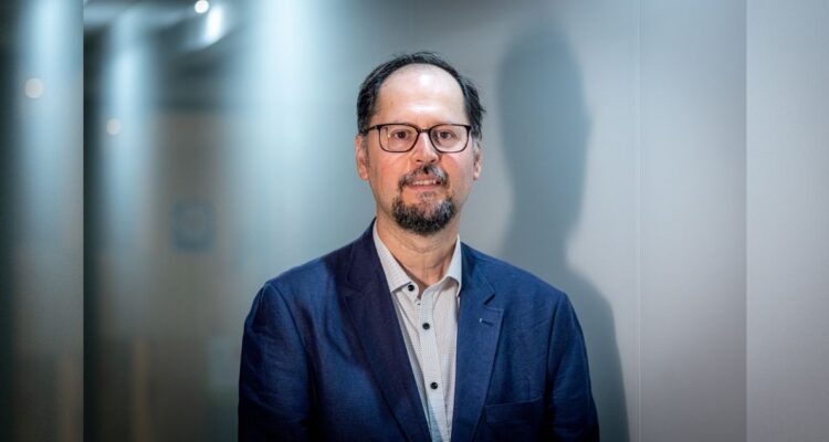 Presidente Boric nombra a Patricio Aguilera como nuevo director de Sernageomin