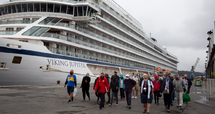 Confirman llegada de nuevos cruceros a la región de Los Ríos: llegarán más de 1.500 turistas en total