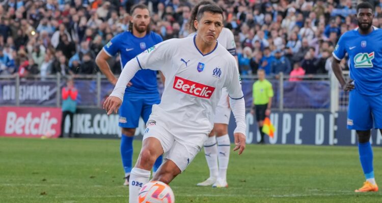 Olympique de Marsella eliminó al Hyeres en la Copa de Francia.