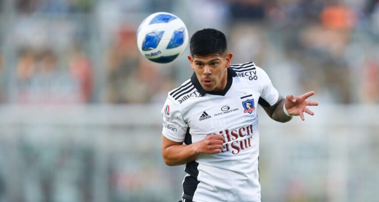 Esteban Pavez evita dramatizar por posible salida de Juan Martín Lucero