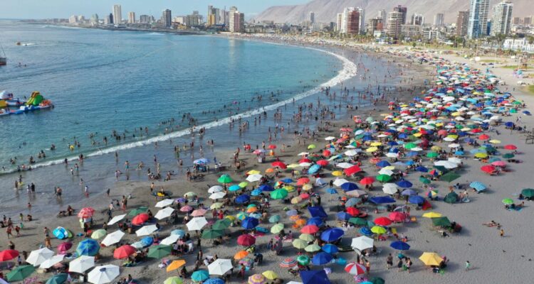 Cuáles son las playas más cálidas de Chile y cuál es la temperatura de sus aguas en el mar