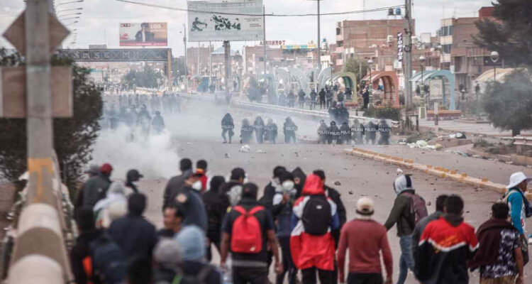 Continúan protestas en Perú pidiendo salida de Boluarte, convocar elecciones y Asamblea Constituyente