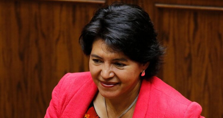 Provoste cuestionó condición feminista del Gobierno tras renuncia de Ríos: la comparó con Jackson