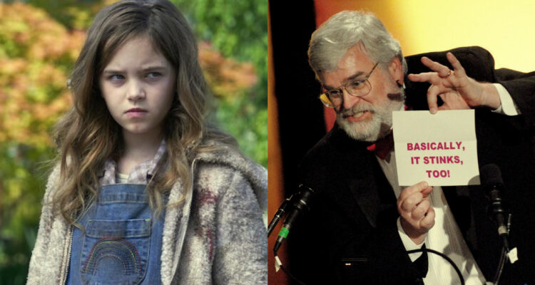 La niña de 12 años nominada a peor actriz por los premios Razzie en su película. A su lado, el fundador de los premios en una de las ceremonias.