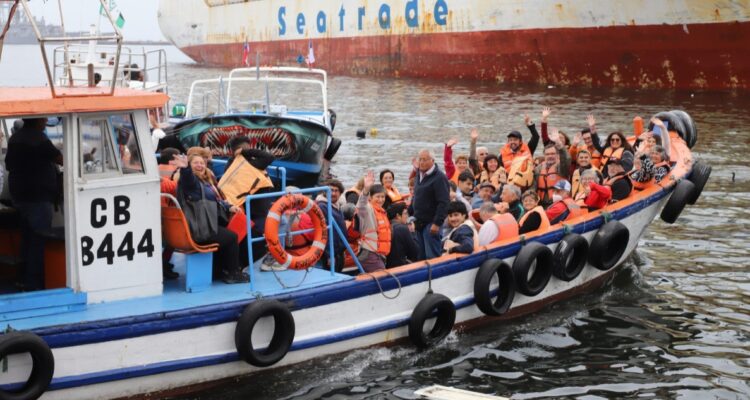 Recorridos gratuitos en lancha en Valparaíso