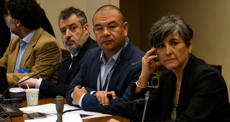 Super de Salud responde a críticas de isapres y pide prudencia para cumplir fallo de la Suprema