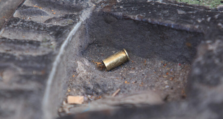 Un muerto y dos heridos deja balacera en sector residencial de San Fernando