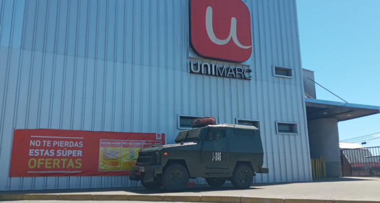 Implementan seguridad en supermercado Unimarc
