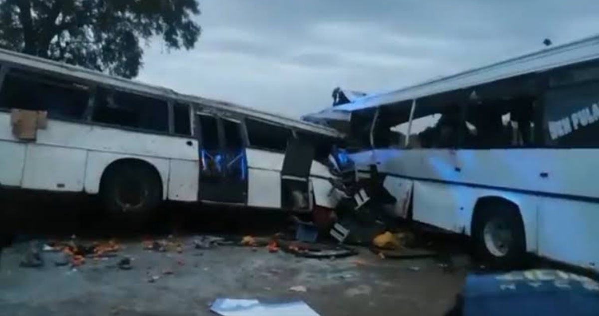 Al menos 40 muertos y 78 heridos deja colisión entre dos buses en Senegal