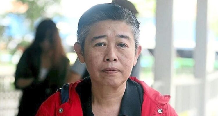 La profesora de Singapur buscada por la Interpol.