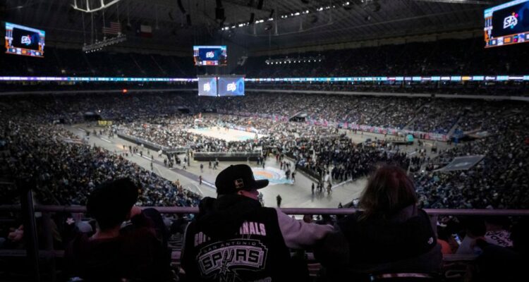 Los hinchas de los Spurs y el récord histórico de asistencia en la NBA