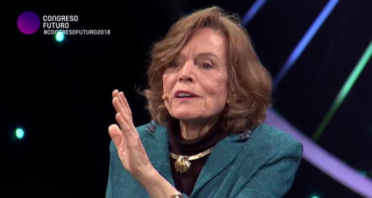 Sylvia Earle celebra rechazo a Dominga