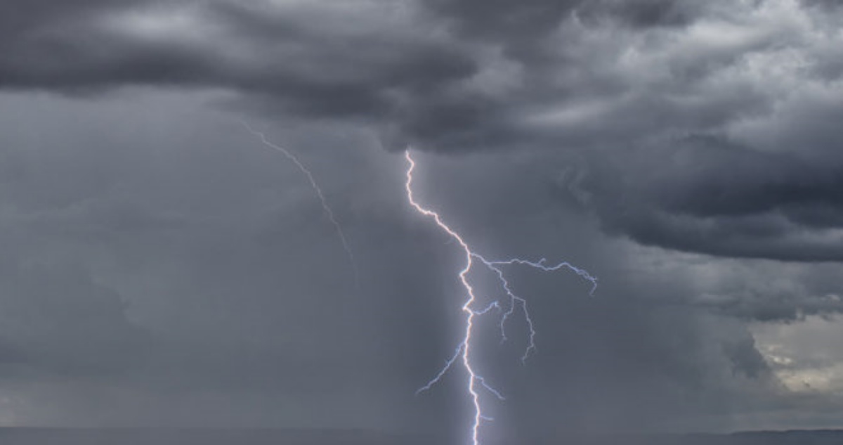 Alerta Temprana Preventiva en la RM por pronóstico de tormetas eléctricas en 10 comunas