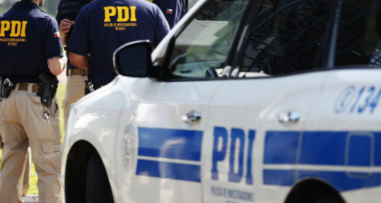 Trabajadores serían quienes lanzaron a hombre al Mapocho: fue visto robando en bar de Bellavista