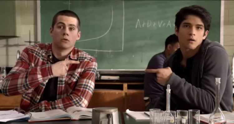 Dylan O’Brien junto a Tyler Posey en la serie Teen Wolf