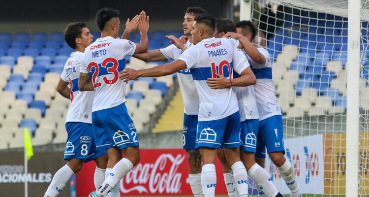 Universidad Católica goleó a Oriente Petrolero en Concepción.