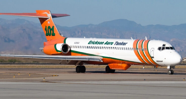 Avión Aero Tanker para combatir incendios llega al país: su base de operaciones está en Carriel Sur