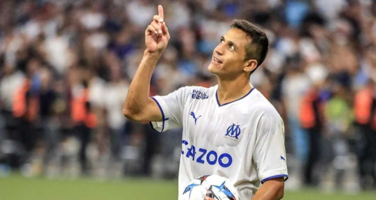 Alexis Sánchez compite por ser el mejor jugador del mes en la Ligue 1.
