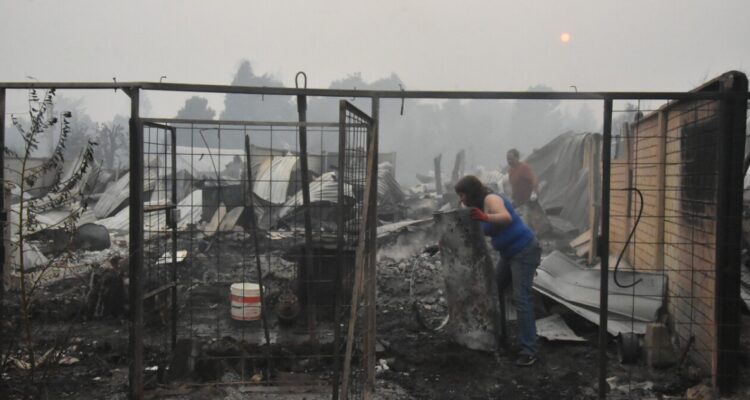 Argentina envía ayuda a Chile para combatir incendios forestales