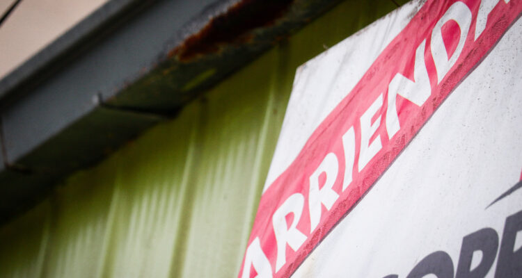 Por 1ra vez desde que inició pandemia se reporta cambio de tendencia en mercado de arriendos en Chile