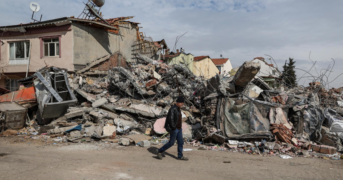 Aumenta a 41 mil cifra de muertos por devastadores terremotos en Turquía