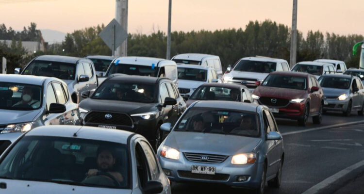 Sernac demanda a 2 aseguradoras por no entregar GPS de seguro automotriz: Pedirá compensaciones