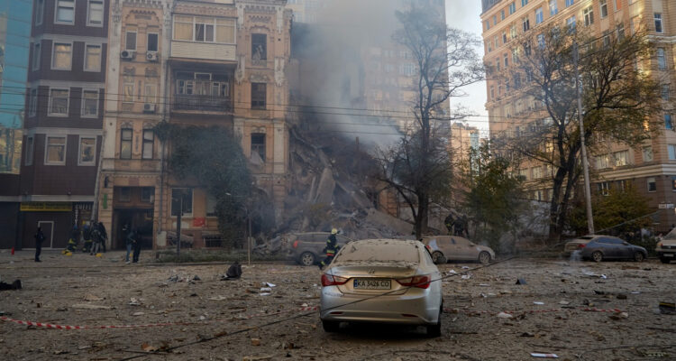 Ucrania reconoce que situación en Bajmut es “cada vez más difícil” y pide apoyo aéreo