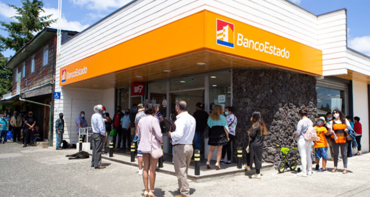 Sernac confirma demanda contra BancoEstado para que compense a clientes afectados por robos y fraudes